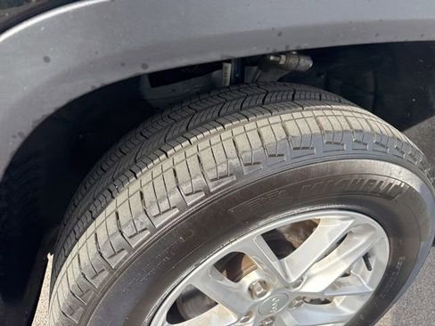 Used 2024 Jeep Grand Cherokee L Laredo w/ Luxury Tech Group I image 10