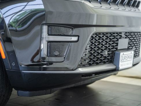 New 2026 Jeep Grand Wagoneer Limited AWD/4WD image 14