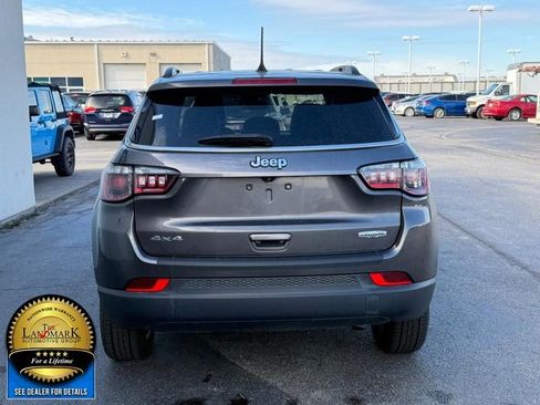 Used 2022 Jeep Compass Latitude image 7