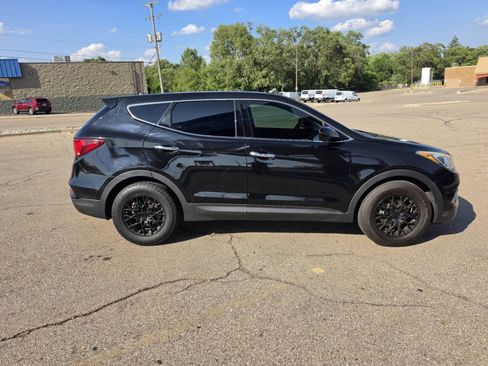 Used 2018 Hyundai Santa Fe Sport FWD image 3