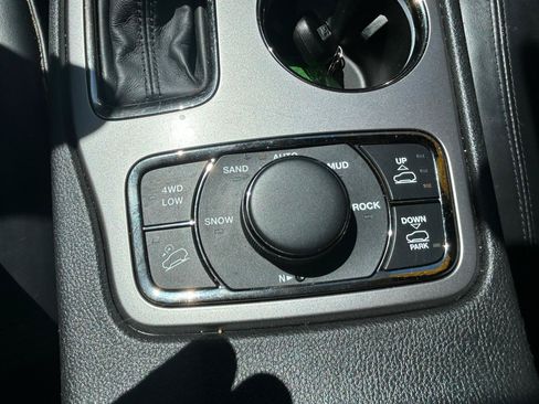 Used 2021 Jeep Grand Cherokee High Altitude AWD/4WD image 30
