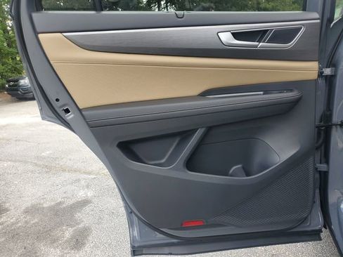 New 2026 Volkswagen Atlas Cross Sport SE FWD image 14