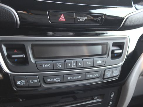 Used 2019 Honda Pilot Elite image 35