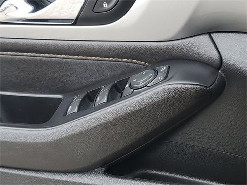 Used 2020 Chevrolet Traverse LS image 25