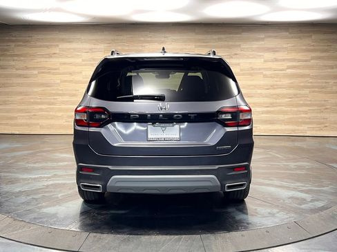 Used 2025 Honda Pilot Touring image 24