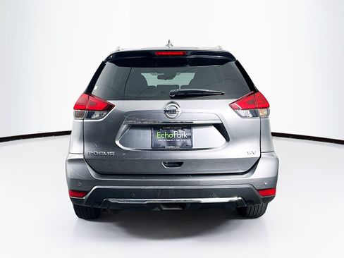 Used 2019 Nissan Rogue SV w/ Premium Package FWD image 7