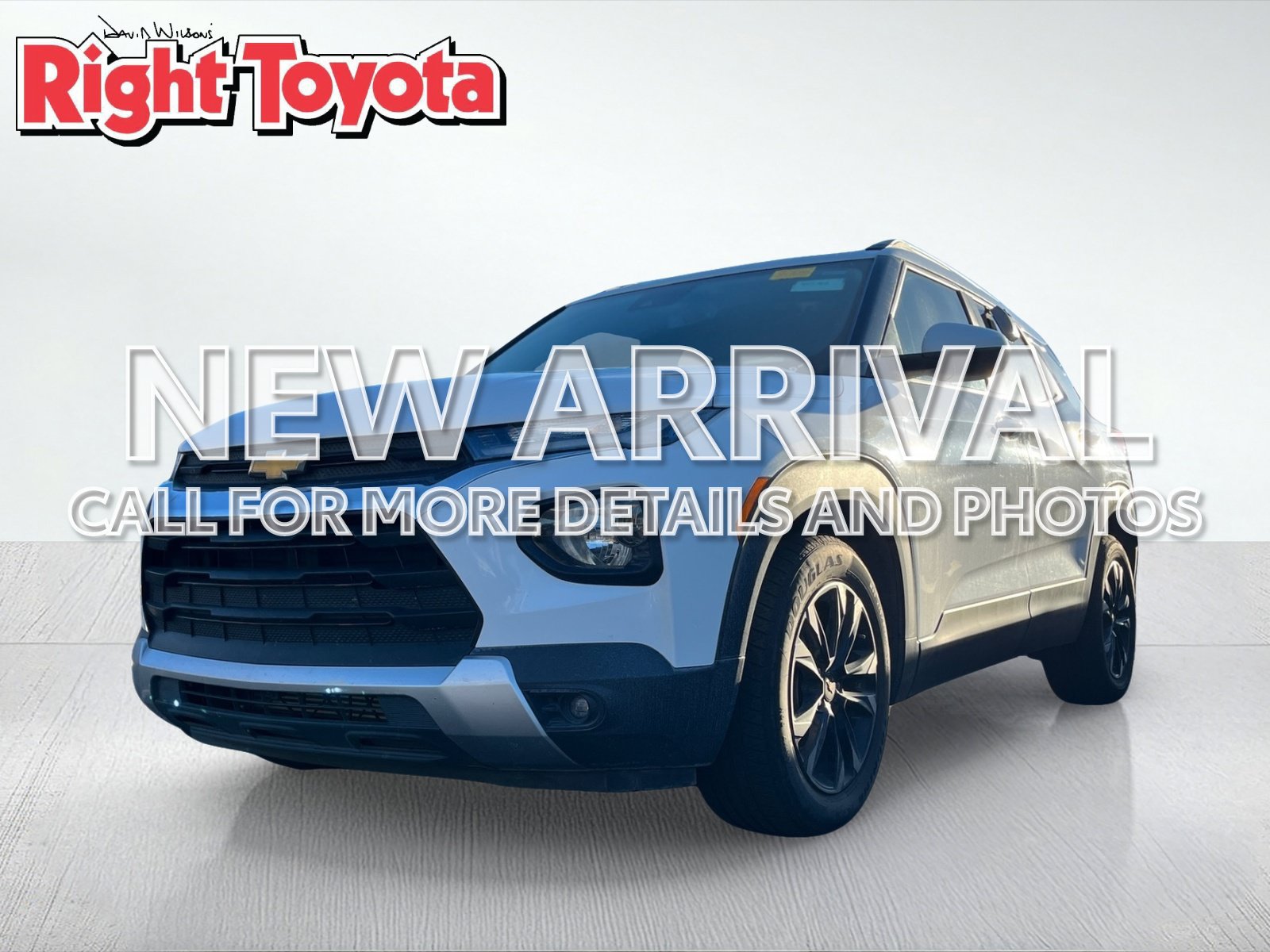 Used 2022 Chevrolet TrailBlazer LT w/ Convenience Package FWD image 1