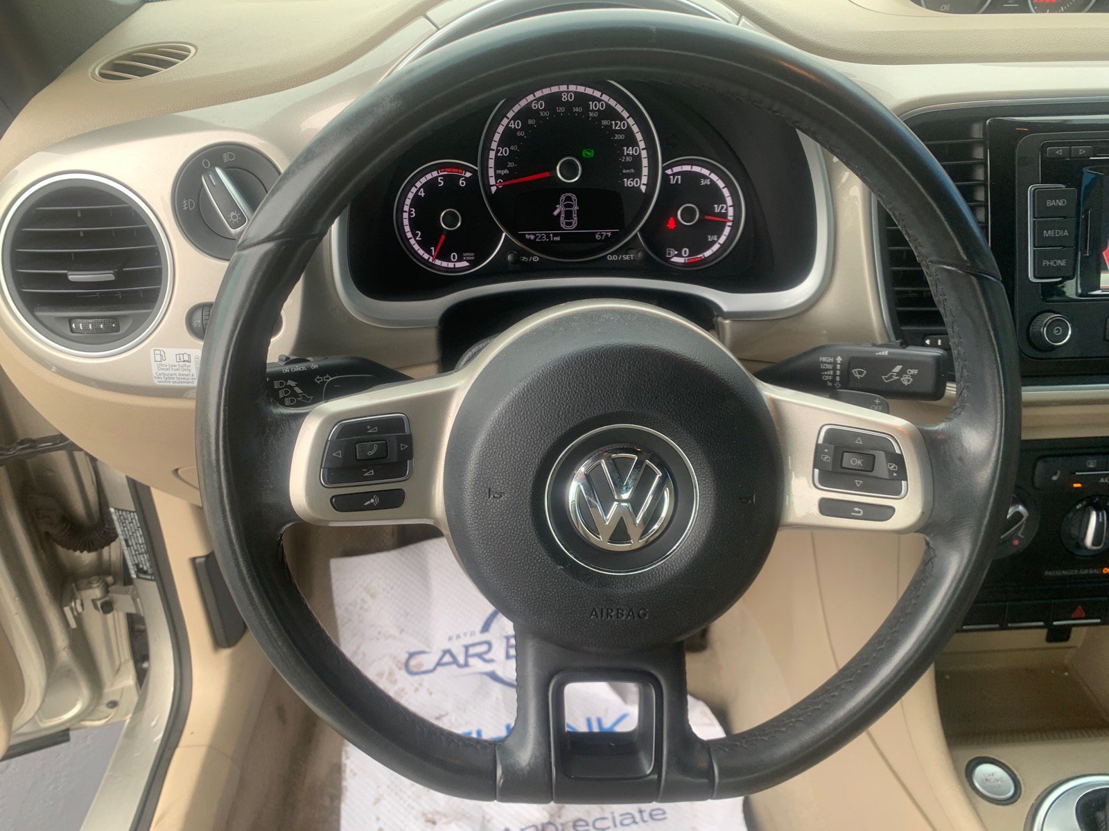 Used 2015 Volkswagen Beetle TDI FWD image 7