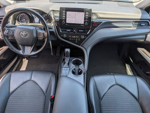 Used 2022 Toyota Camry SE w/ Carpet Mat Package (TMS) FWD image 4