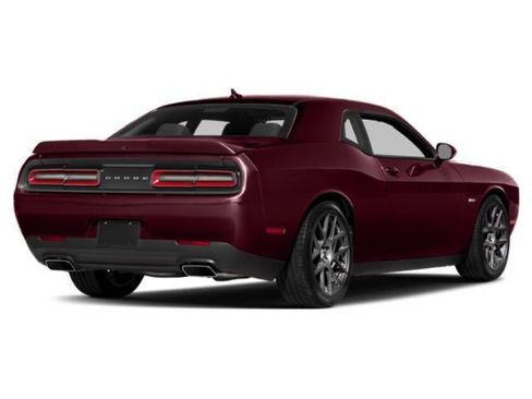 Used 2018 Dodge Challenger R/T w/ Driver Convenience Group RWD image 3