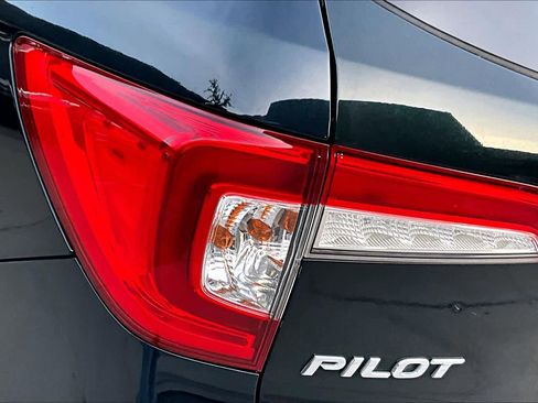 Used 2019 Honda Pilot EX image 29