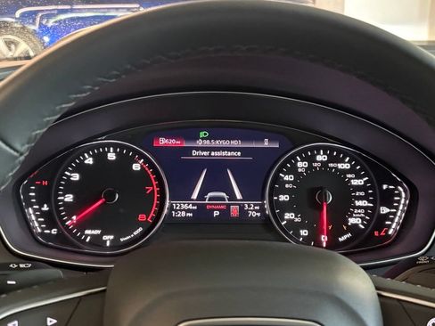 Used 2023 Audi Q5 2.0T Premium w/ Convenience Package AWD/4WD image 23