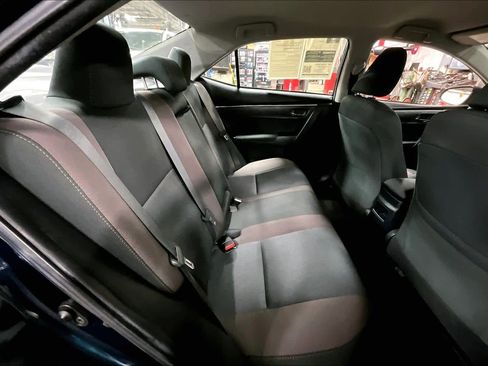 Used 2018 Toyota Corolla LE image 18