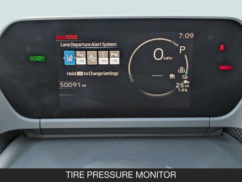 Used 2024 Subaru Solterra Premium image 19