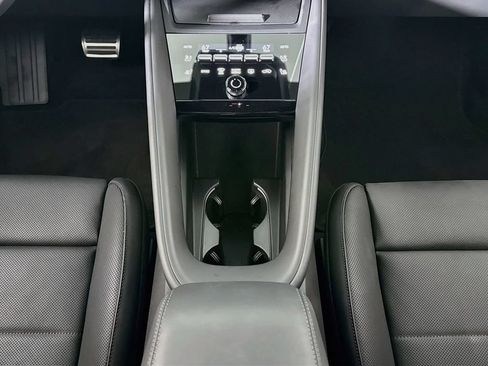 Certified 2026 Porsche Macan GTS Electric AWD/4WD image 16
