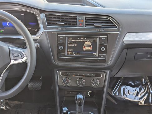 Used 2022 Volkswagen Tiguan S image 14