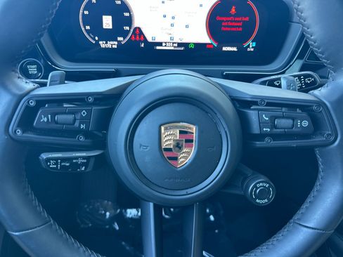 Certified 2025 Porsche Cayenne S AWD/4WD image 13