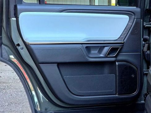 Used 2023 Rivian R1S Launch Edition AWD/4WD image 32