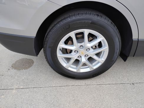 Used 2024 Chevrolet Equinox LT FWD image 26