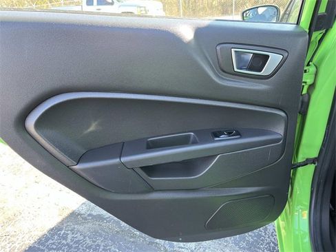 Used 2014 Ford Fiesta SE w/ Equipment Group 201A image 17