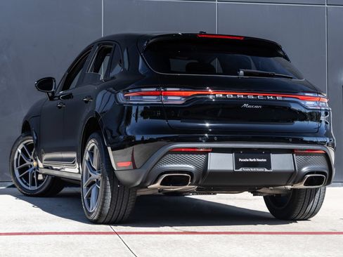 Certified 2026 Porsche Macan AWD/4WD image 3