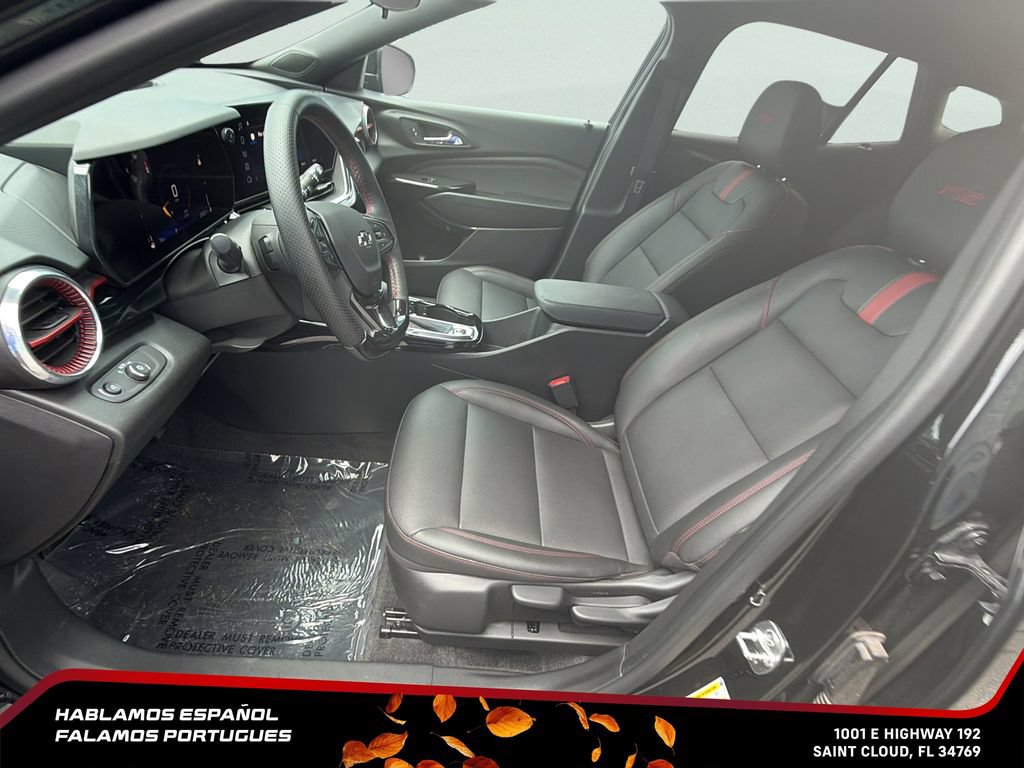 Certified 2025 Chevrolet Trax RS w/ Sunroof Package FWD image 14