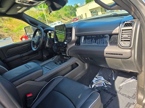 New 2026 RAM 3500 Limited AWD/4WD image 29