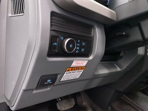 New 2025 Ford F350 XL w/ XL Chrome Package image 16