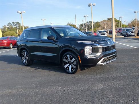 New 2025 Mitsubishi Outlander AWD image 8