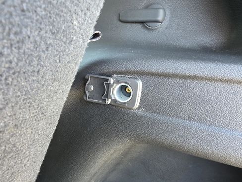 Certified 2022 Jeep Grand Cherokee L Limited image 11