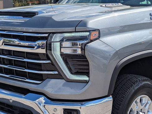 Certified 2026 Chevrolet Silverado 2500 LTZ w/ LTZ Convenience Package image 6