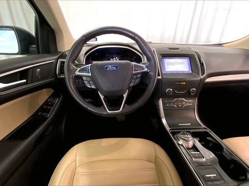 Used 2019 Ford Edge SEL w/ Equipment Group 201A FWD image 14