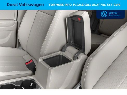 Used 2023 Volkswagen Tiguan SE R-Line image 10