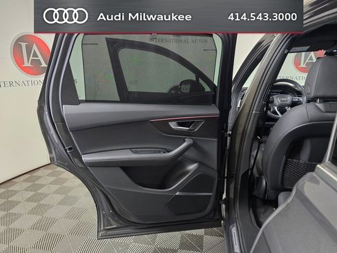 Used 2023 Audi Q7 2.0T Premium Plus w/ Premium Plus Package AWD/4WD image 21