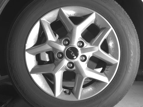 Used 2025 Kia Soul LX w/ LX Technology Package FWD image 12