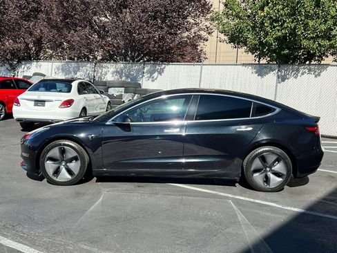 Used 2018 Tesla Model 3 Long Range image 4