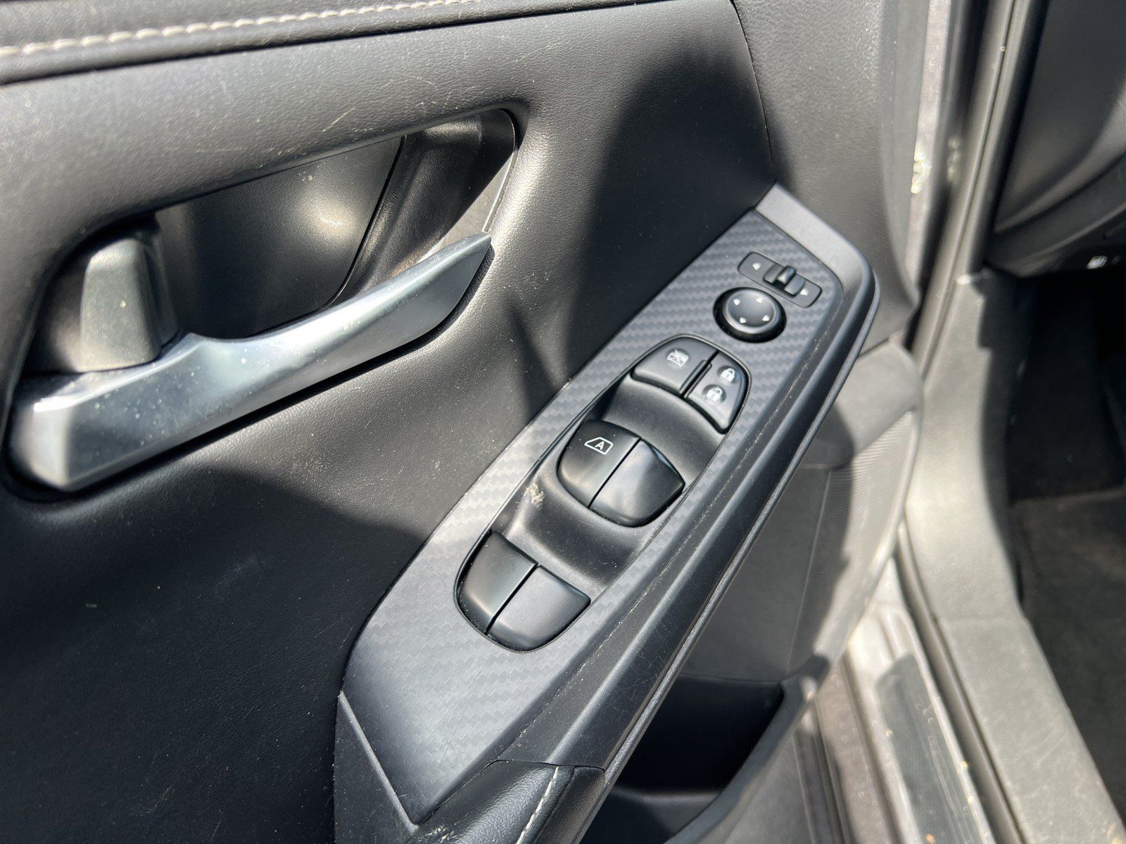 Used 2024 Nissan Sentra SV FWD image 10