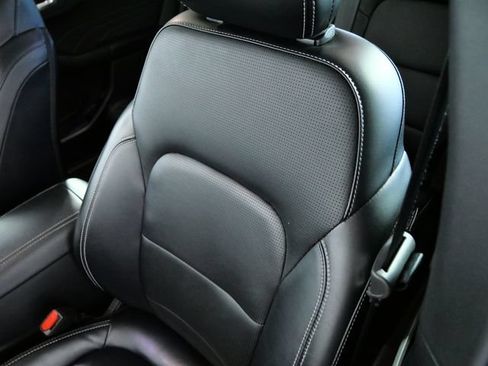 Certified 2025 Ford Escape Platinum AWD/4WD image 18