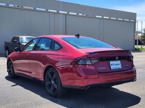 Used 2025 Honda Accord Sport image 5