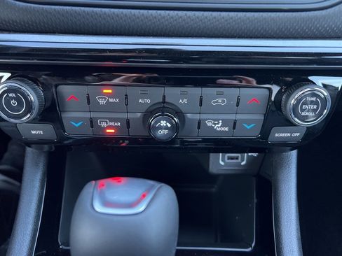 New 2026 Jeep Compass Limited image 29