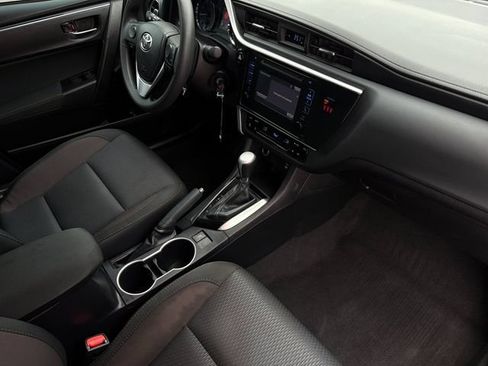 Used 2019 Toyota Corolla LE FWD image 16