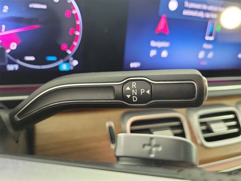 Used 2024 Mercedes-Benz GLS 450 4MATIC image 30