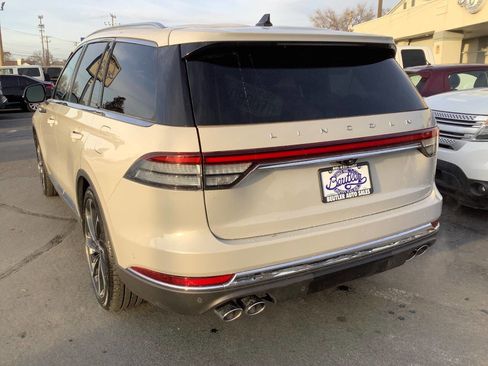 Used 2023 Lincoln Aviator Reserve w/ Equipment Group 201A image 12