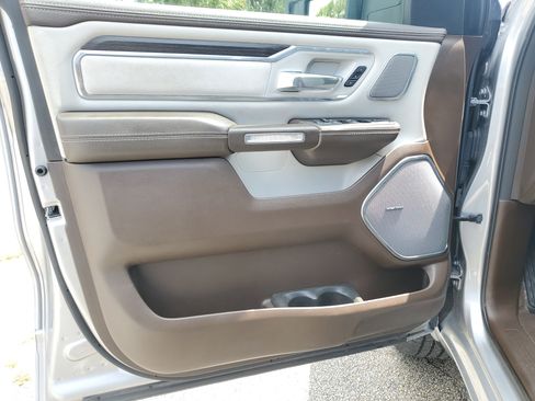 Used 2025 RAM 1500 Laramie AWD/4WD image 19