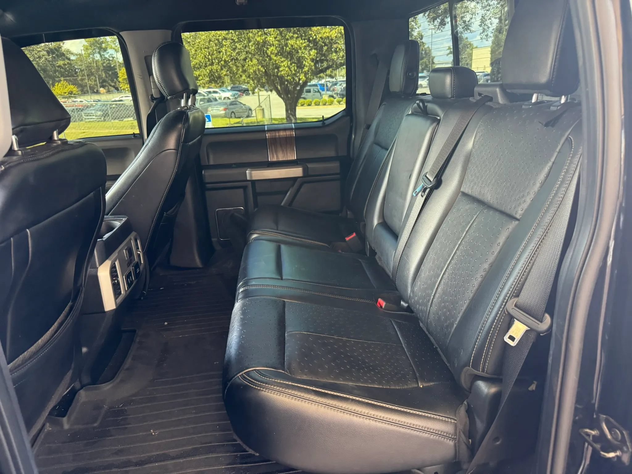 Used 2018 Ford F150 Lariat w/ Equipment Group 502A Luxury AWD/4WD image 20