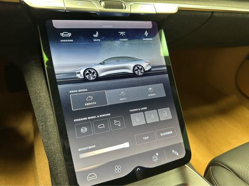 Used 2025 Lucid Air Touring AWD/4WD image 23