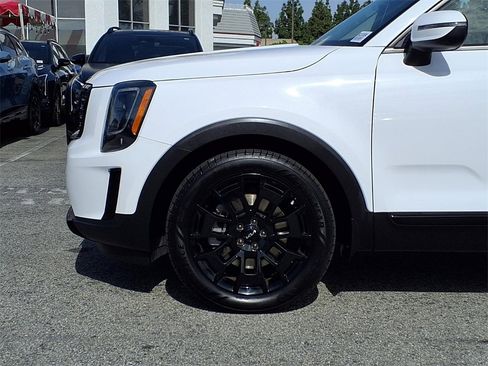 Certified 2022 Kia Telluride EX w/ EX Premium Package image 16