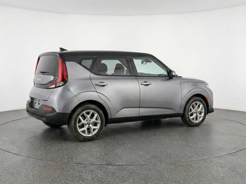 Used 2025 Kia Soul LX w/ LX Technology Package image 9