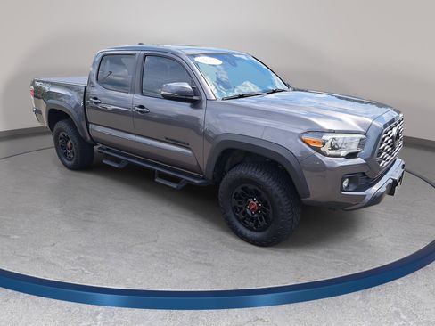 Used 2021 Toyota Tacoma TRD Off-Road AWD/4WD image 3