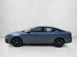 Used 2023 Nissan Altima 2.5 SR video 2